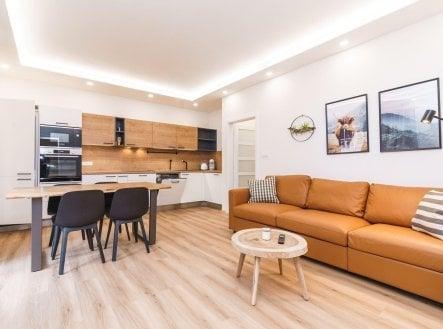 Prodej luxusního horské apartmánu 2+kk, terasa, parkovací stání, Plešivec