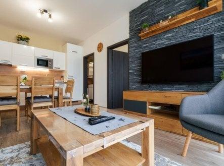 Prodej horského apartmánu, 3+kk, 57 m2, 1. patro, slunečná terasa, parkovací stání