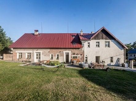 Prodej staročeské horské chalupy, Horní Blatná, 451 m2, 3 podlaží, zahrada, wellness