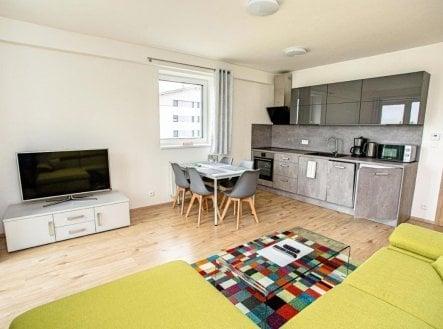 Prodej horského apartmánu, 2. NP, 2+kk, 58 m2, lyžárna, garážové parkovací stání, balkon v výhledem